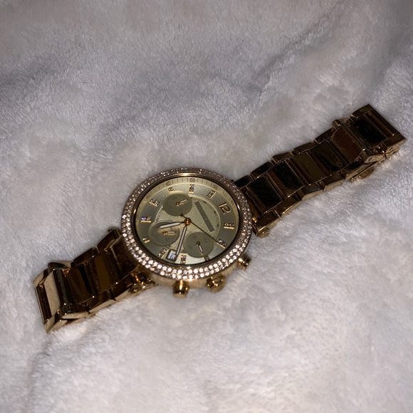 Gold Michael Kors watch - Picture 4 of 4